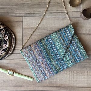 NWOT FRANCESCA’S EMBROIDERED BAG